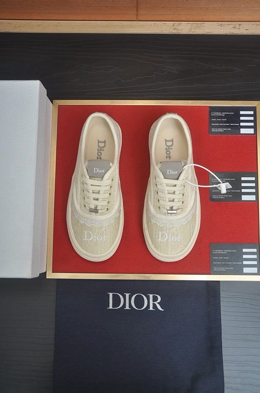 디올 Walk'n Dior 자수 여성 스니커즈