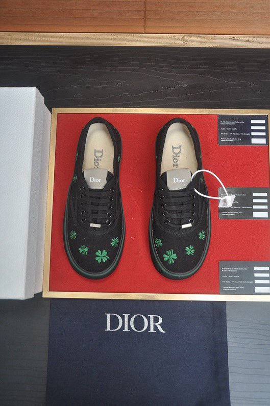 디올 Walk'n Dior 자수 여성 스니커즈