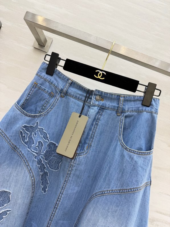 에르마노 쉐르비노 플라워 자수 데님 미디 스커트