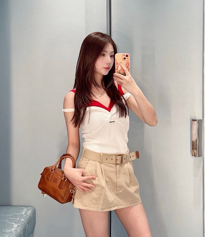미우미우 카키 플리츠 미니 스커트