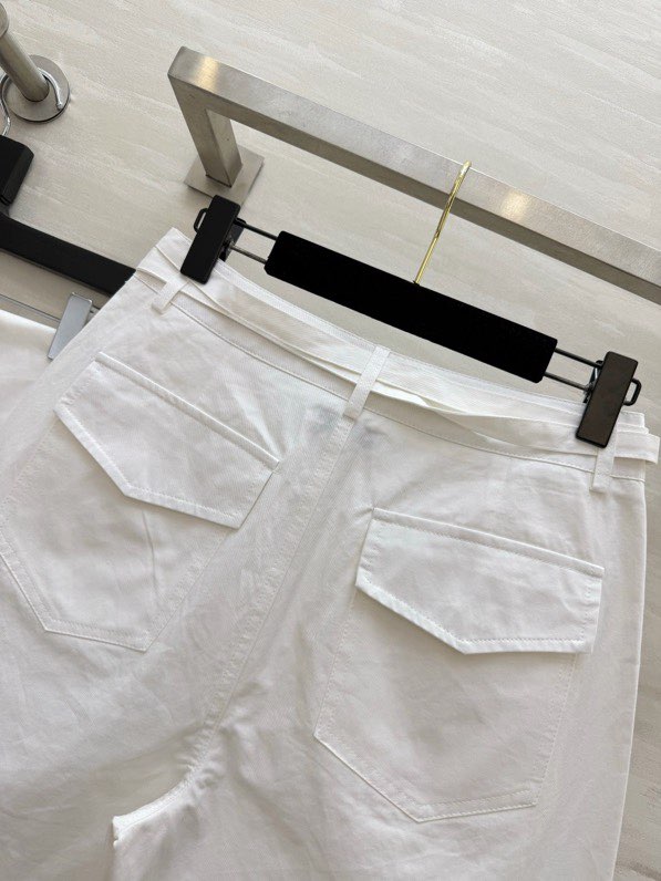 샤넬 CC 자수 카고 5부 쇼츠