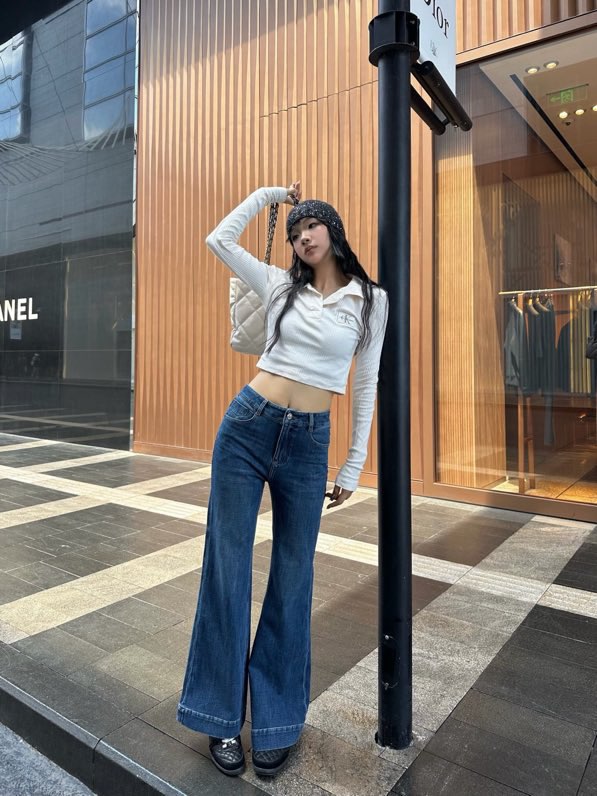 샤넬 스타일 카멜리아 자수 부츠컷 데님 팬츠